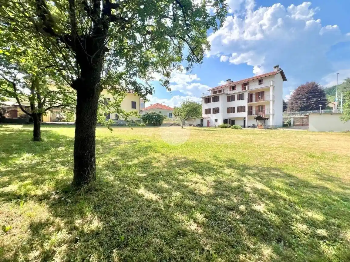 Casa indipendente in vendita a Lanzo Torinese