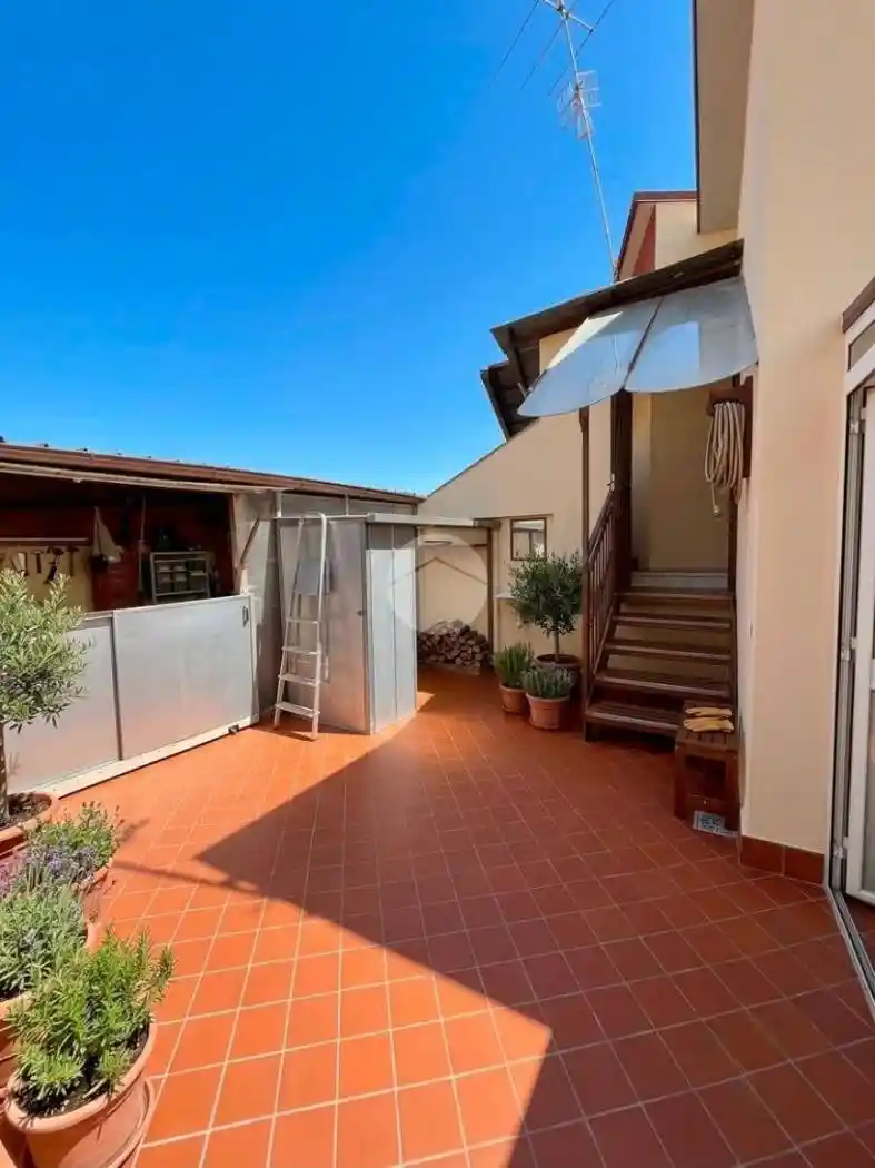 Rustico - Casale in vendita a Cesa