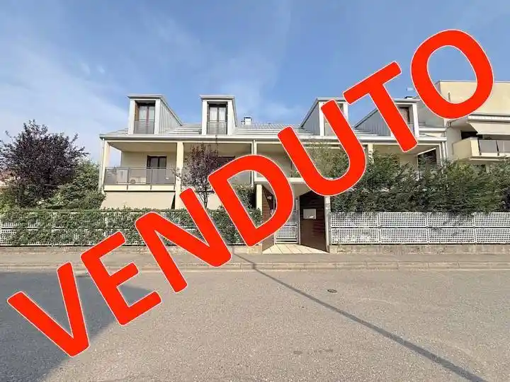 Appartamento in vendita a Villasanta