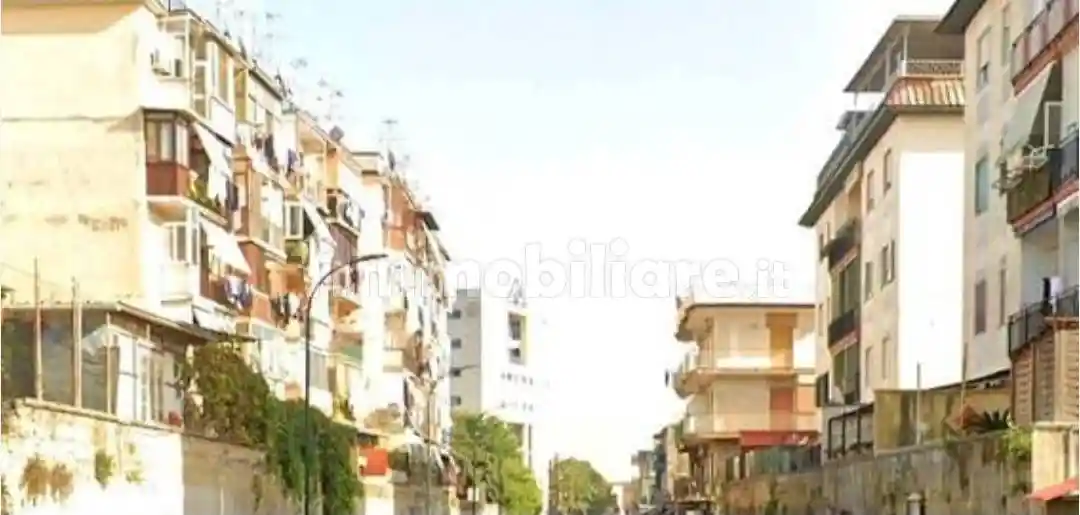 Appartamento in vendita a Napoli