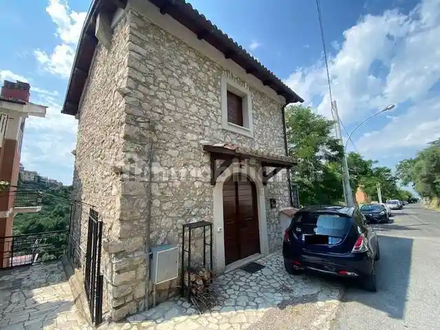 Villa in vendita a San Polo dei Cavalieri