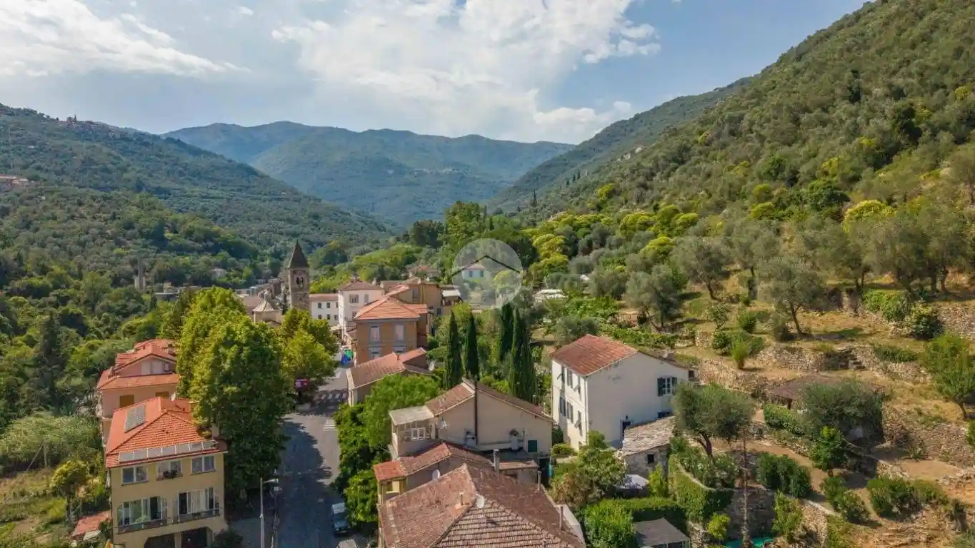 Casa indipendente in vendita a Prelà