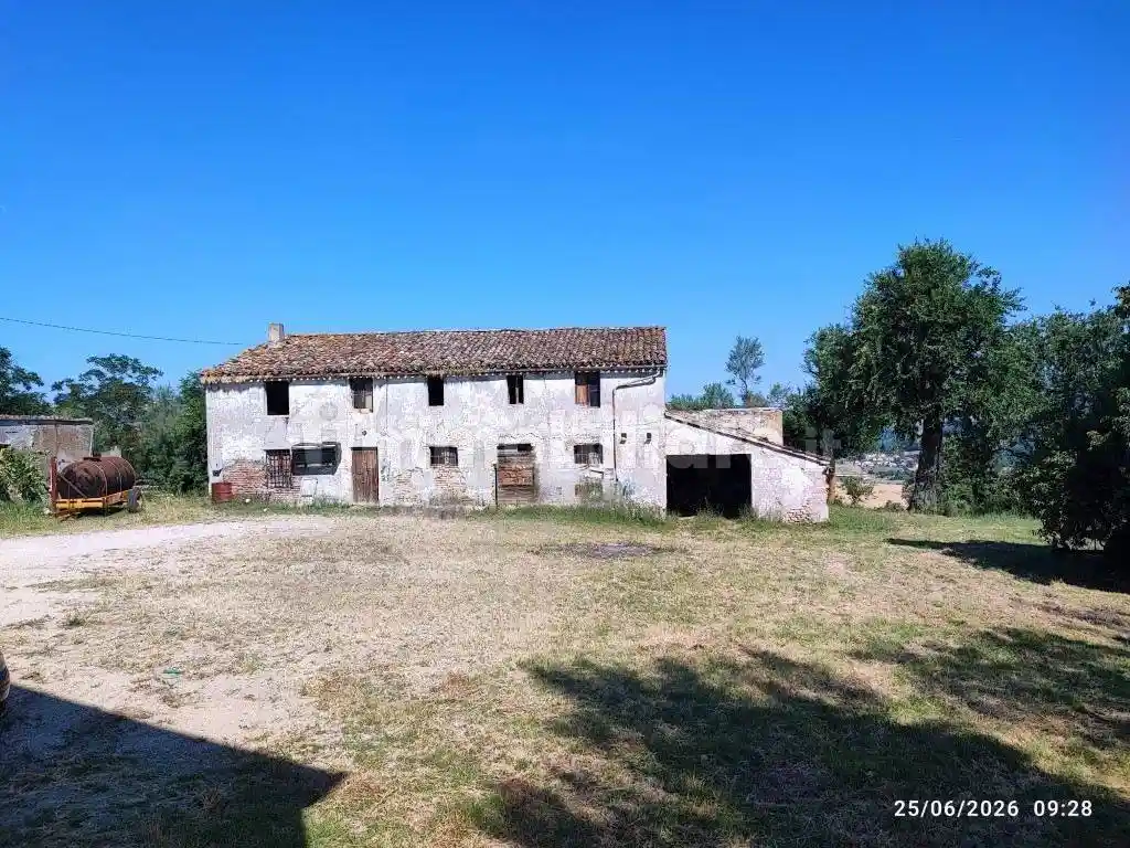 Rustico - Casale in vendita a Vallefoglia