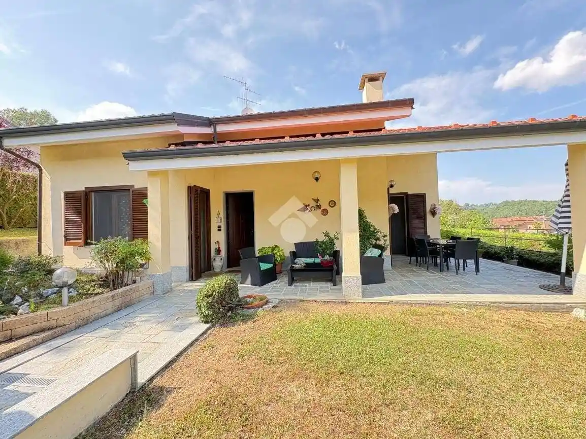 Villa in vendita a Castiglione Torinese