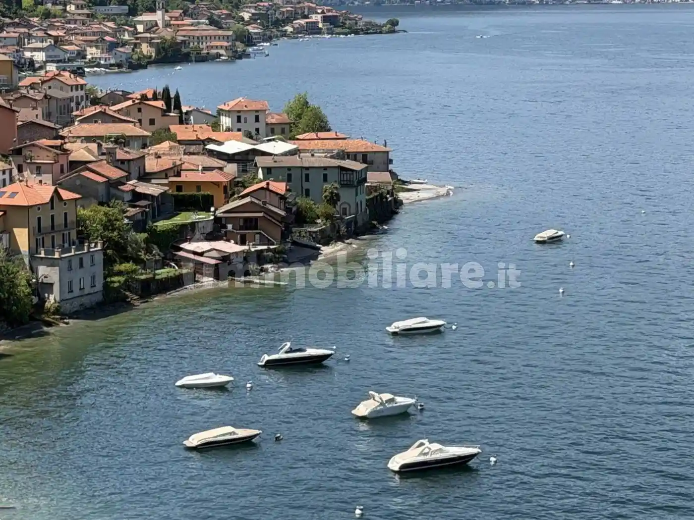 Villa in vendita a Lezzeno