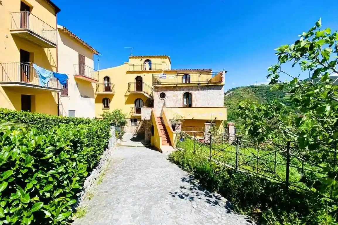 Appartamento in vendita a Fiumefreddo Bruzio