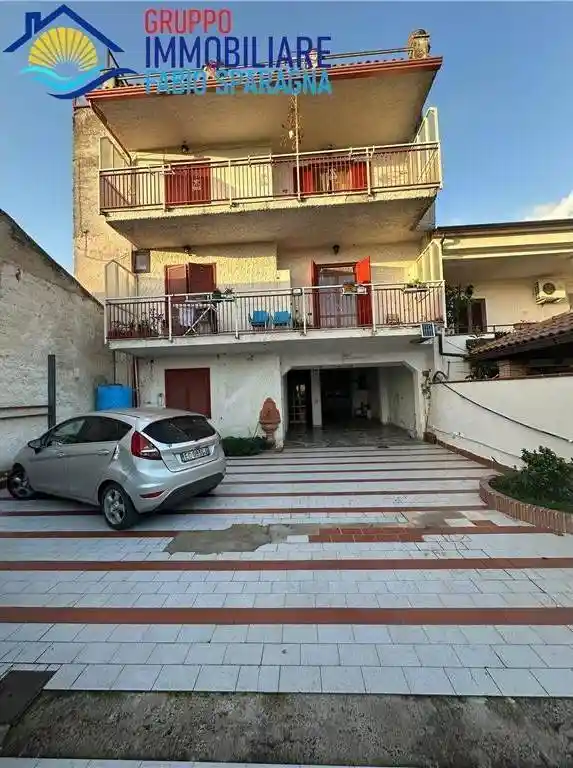 Palazzo - Edificio in vendita a Carinola