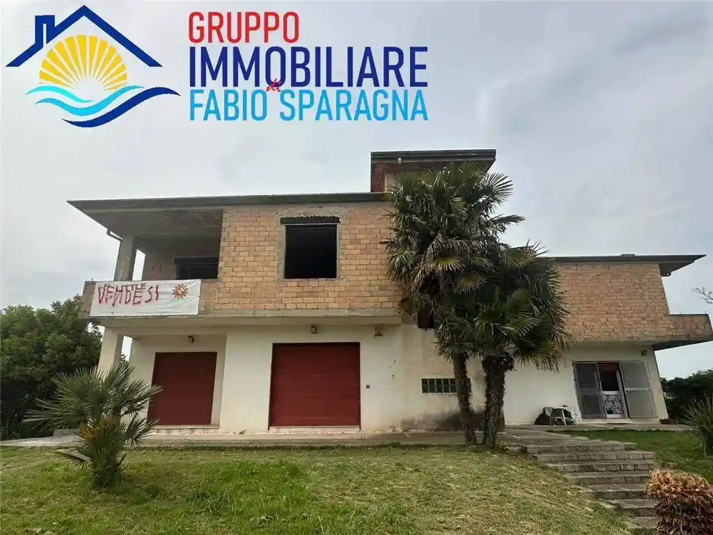 Villa in vendita a Cellole