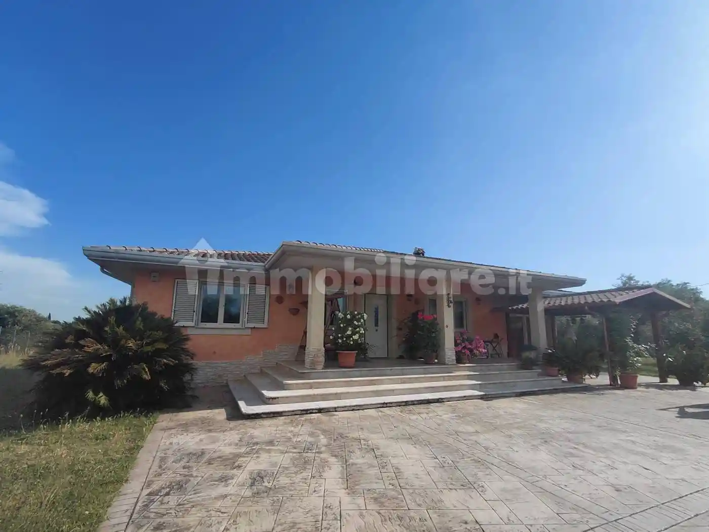 Villa in vendita a Montelibretti