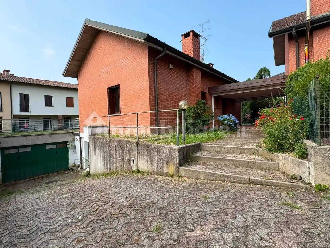 Villa in vendita a Besnate