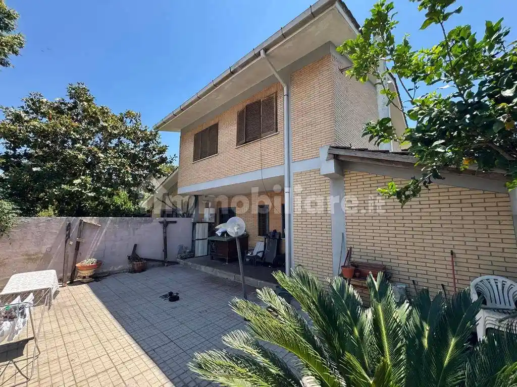 Villa in vendita a Roma