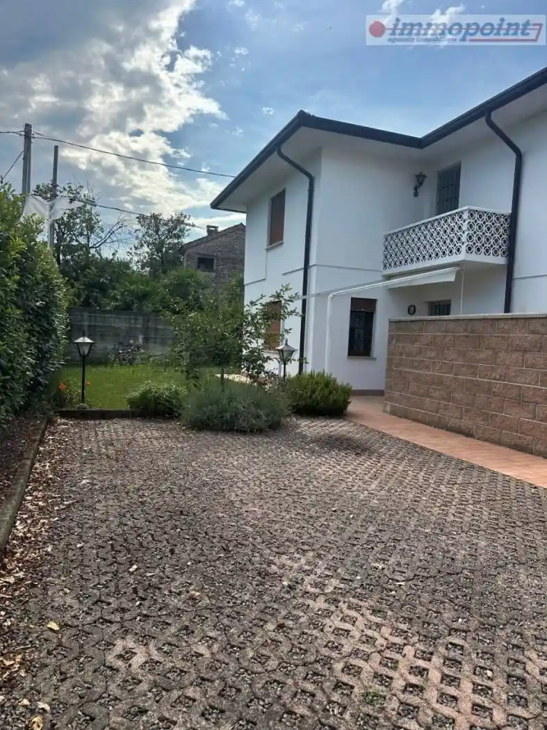 Villa in vendita a Bassano del Grappa