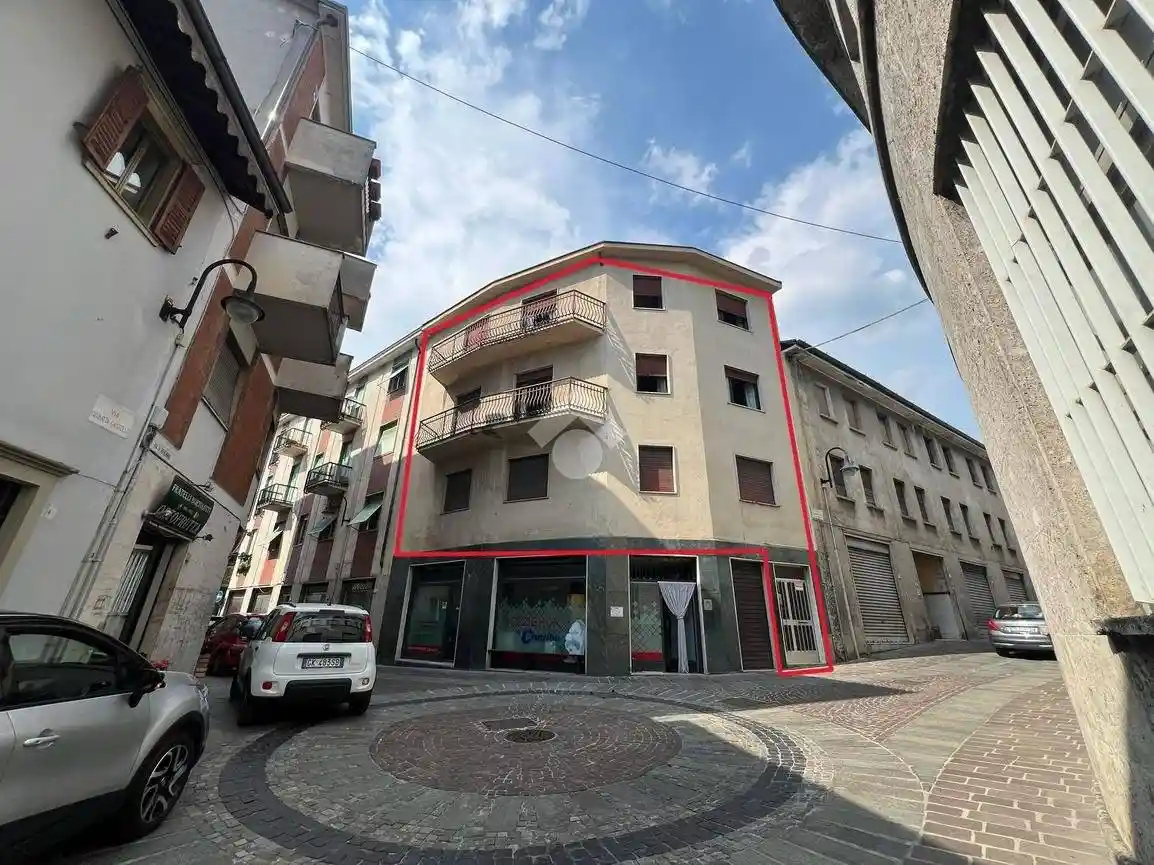 Casa indipendente in vendita a Gandino