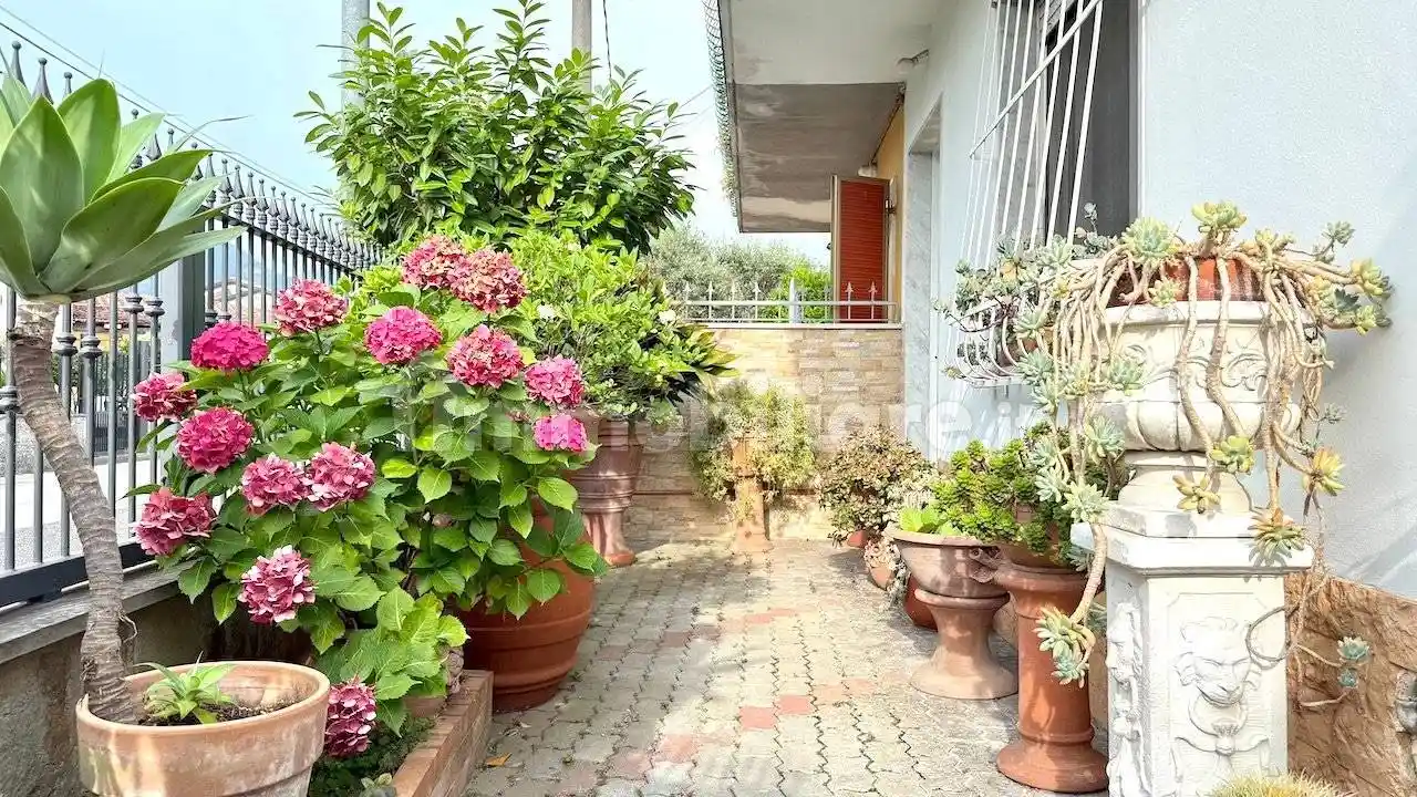 Villa in vendita a Massa