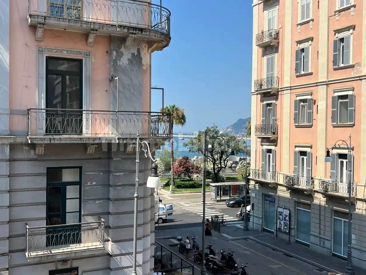 Appartamento in vendita a Salerno