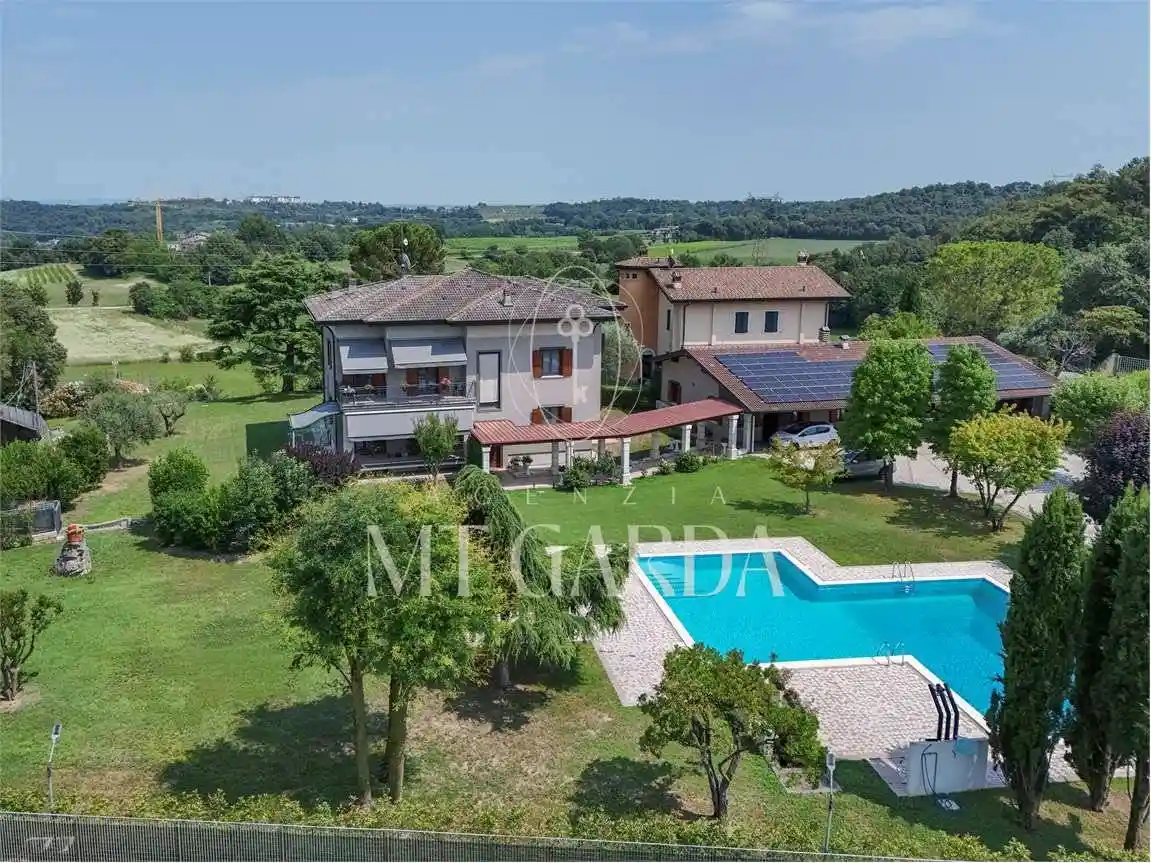 Villa in vendita a Lonato del Garda