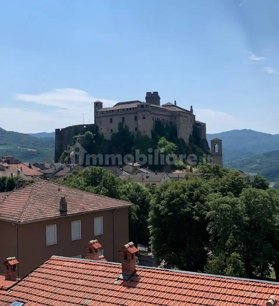 Appartamento in vendita a Bardi