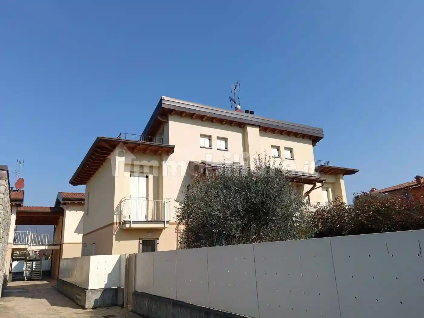 Villetta a schiera - foto 2