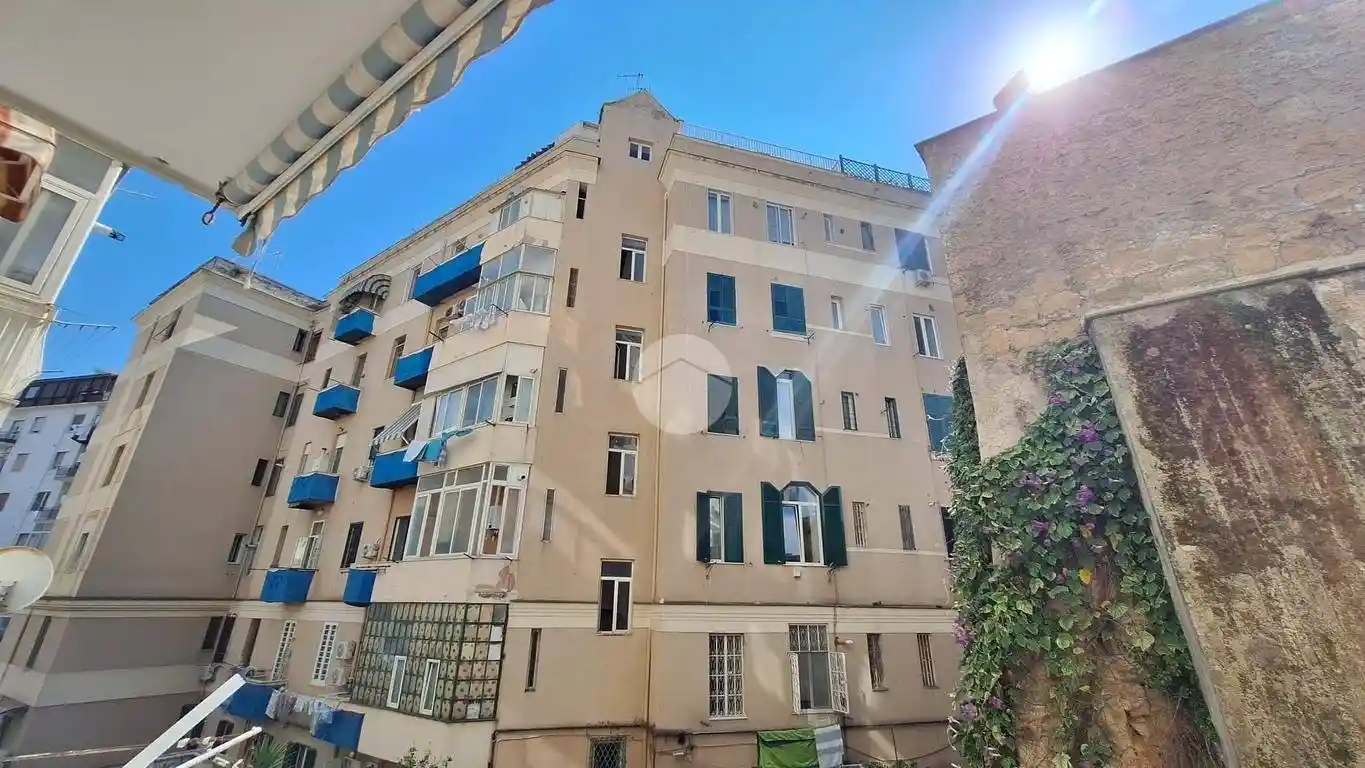 Appartamento in vendita a Napoli