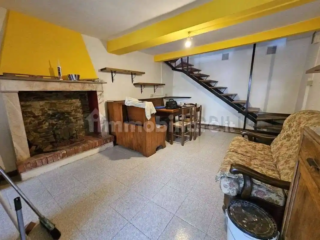 Appartamento in vendita a Montignoso