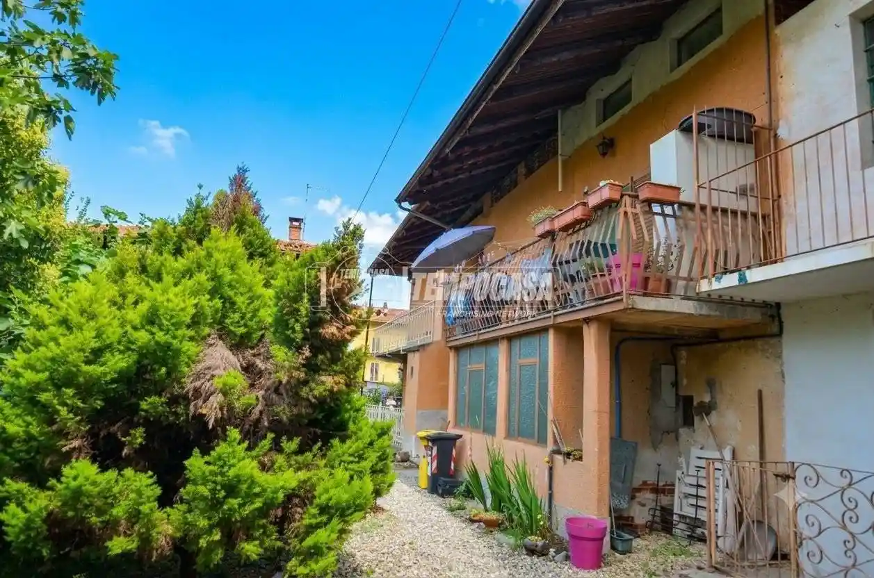 Casa indipendente in vendita a Rocca Canavese