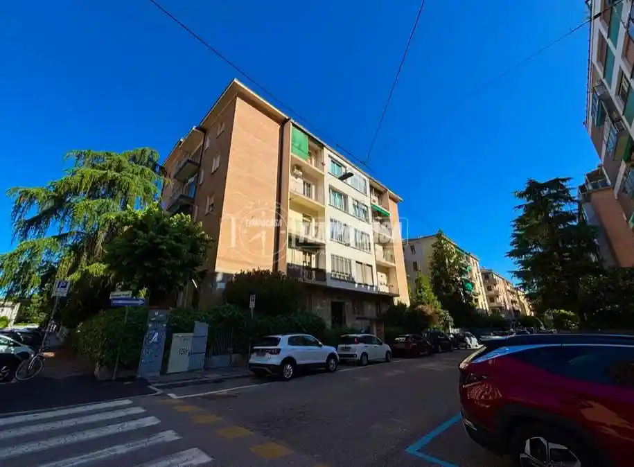 Appartamento in vendita a Bologna