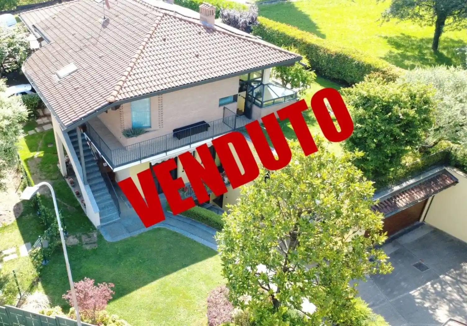 Villa in vendita a Carate Brianza