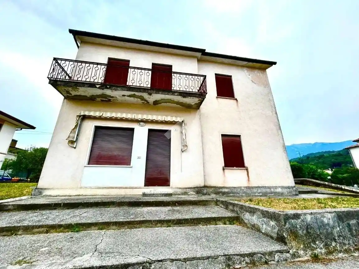 Casa indipendente in vendita a Castelcucco