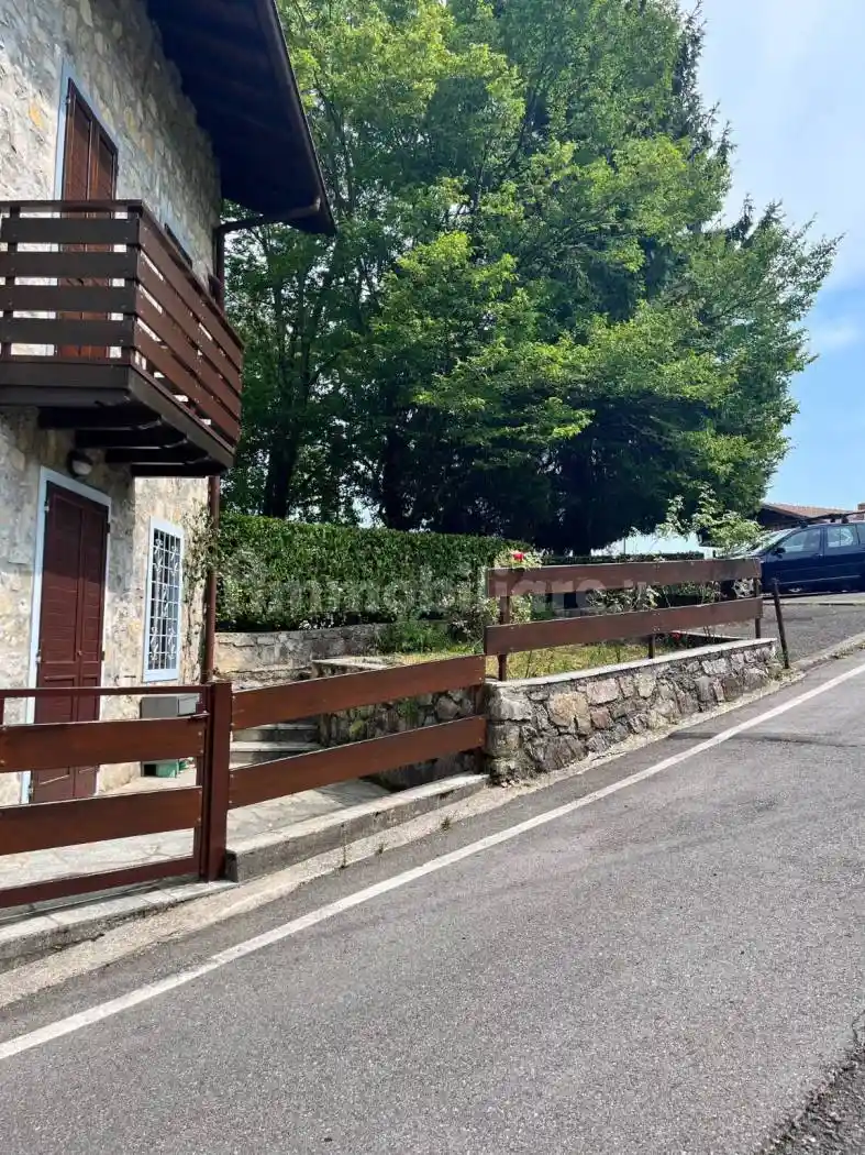 Appartamento in vendita a Selvino