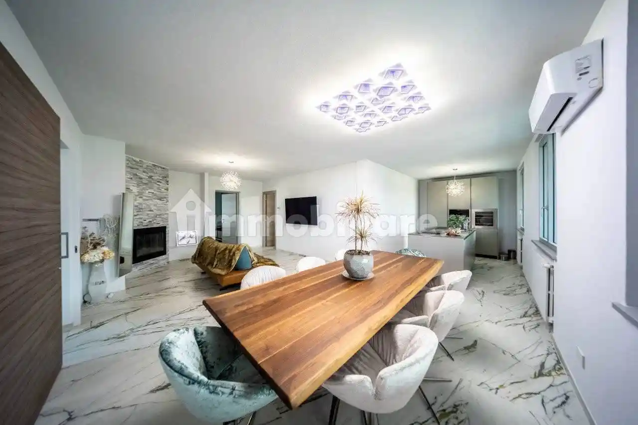 Villa in vendita a Parma