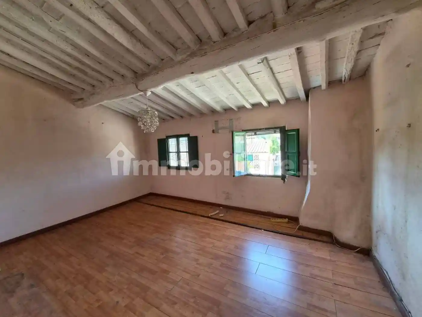 Casa indipendente in vendita a Lucca