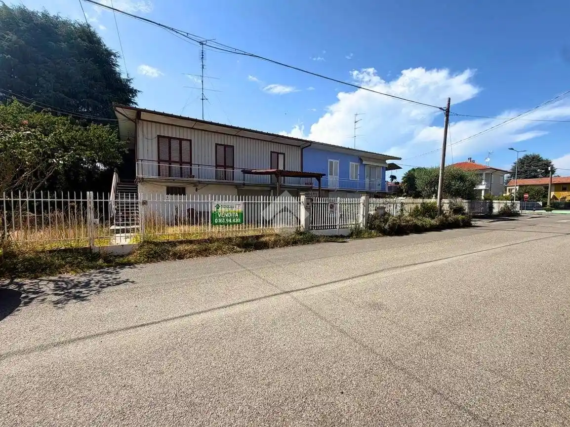 Casa indipendente in vendita a Santhià