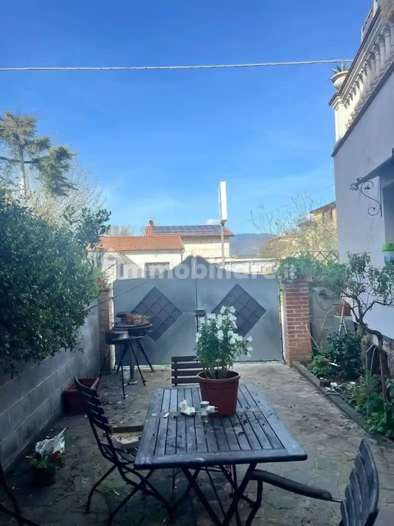 Casa indipendente in vendita a Cascina