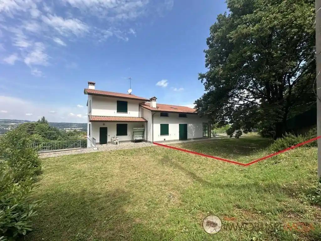Villa in vendita a Imola