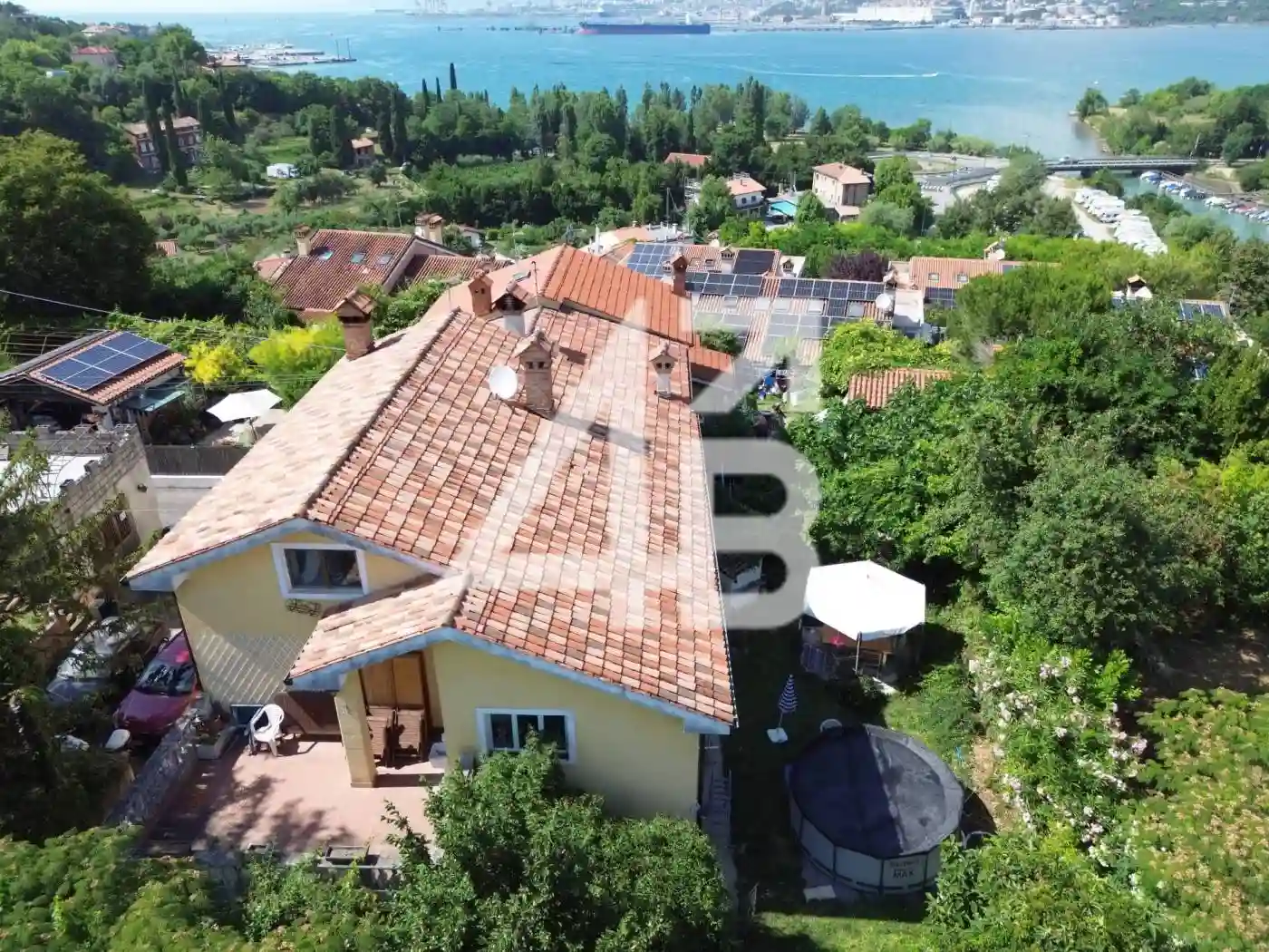 Villa - foto 2