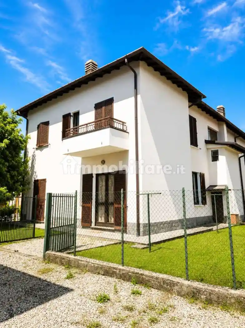 Villa in vendita a Binago