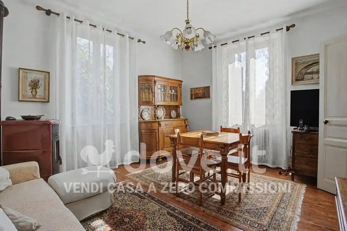 Casa indipendente in vendita a Cuvio