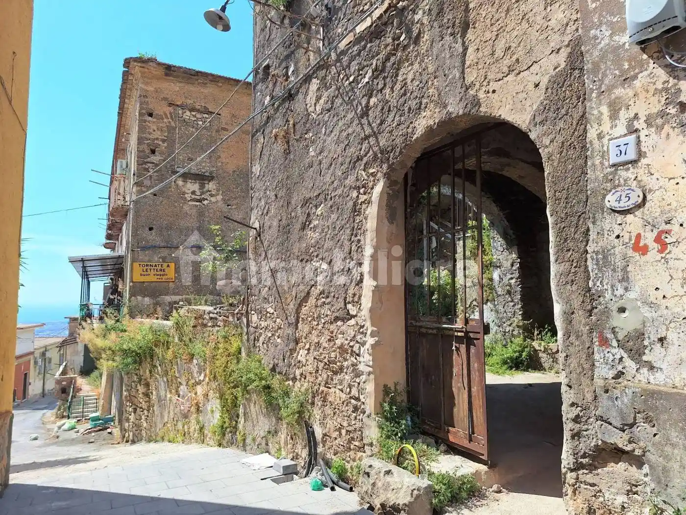 Appartamento in vendita a Lettere