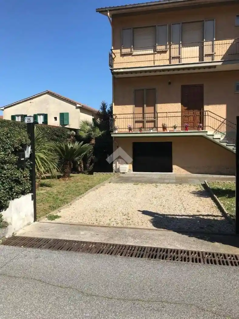 Villa in vendita a Anguillara Sabazia