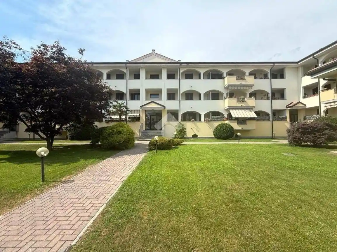 Appartamento in vendita a Trecate