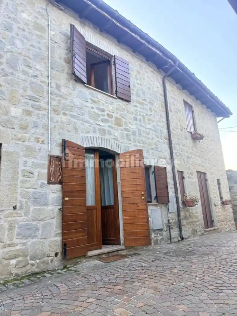 Casa indipendente in vendita a Fano Adriano