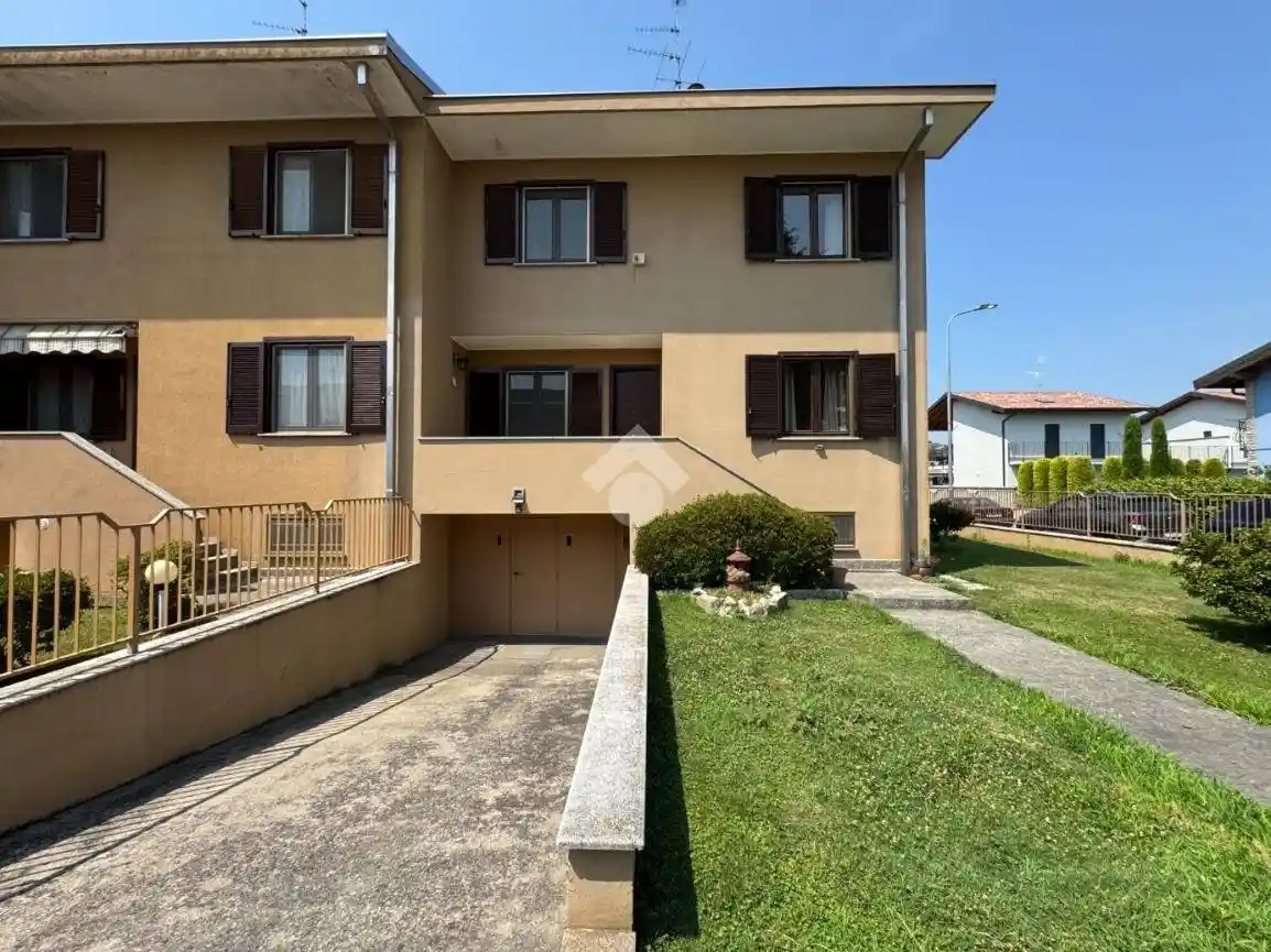 Villetta a schiera in vendita a Cameri