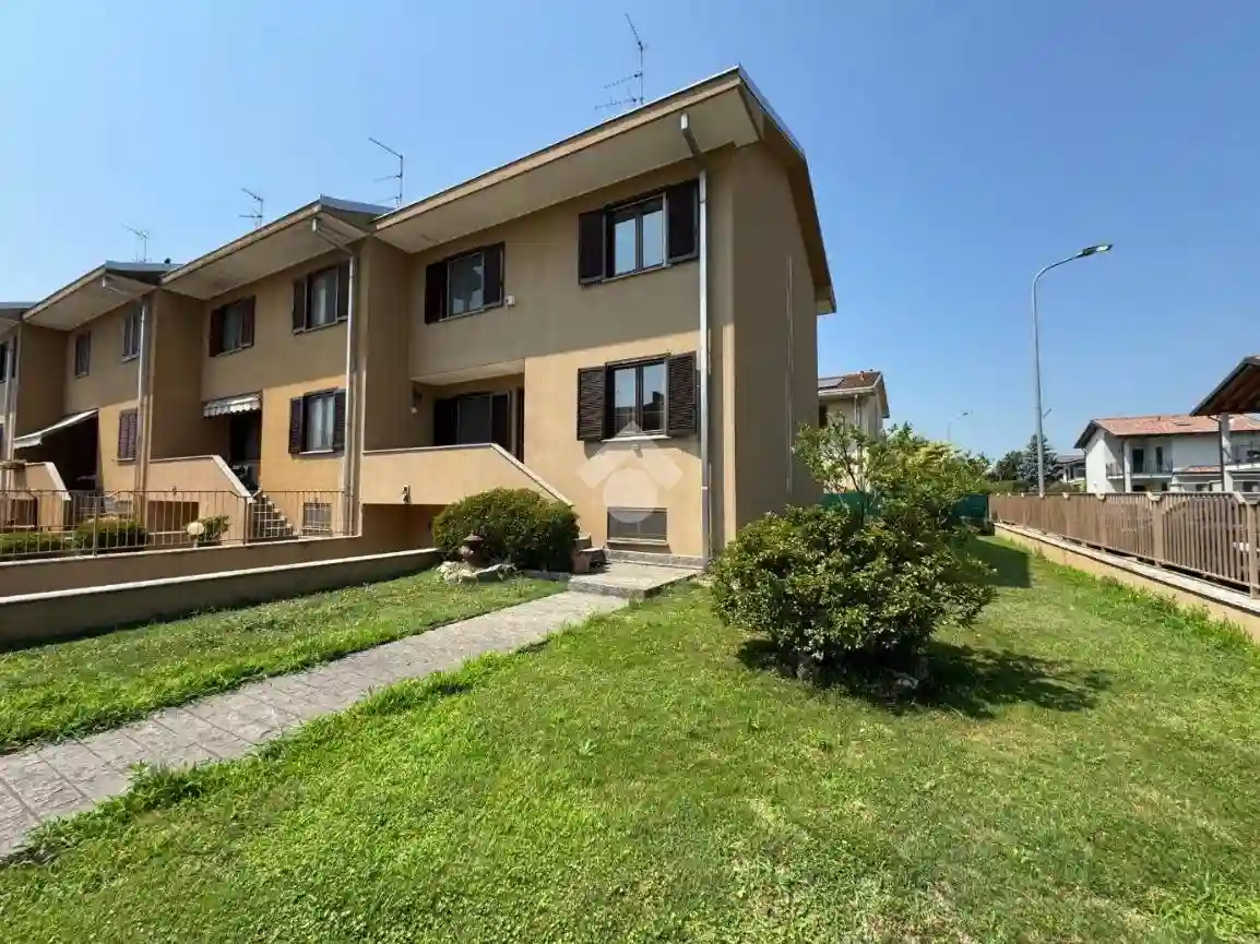 Villetta a schiera - foto 2