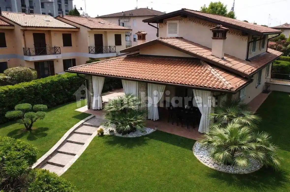 Villa in vendita a Chiari