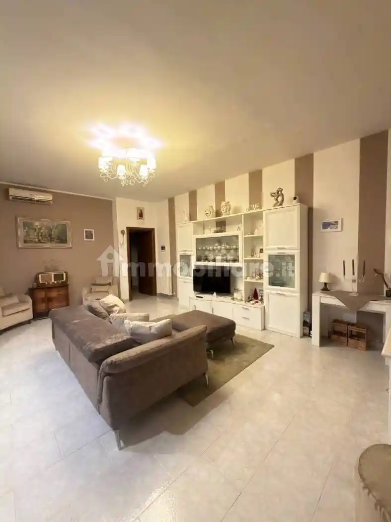 Appartamento in affitto a Corigliano-Rossano