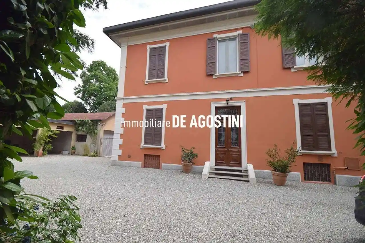 Appartamento in affitto a Arona