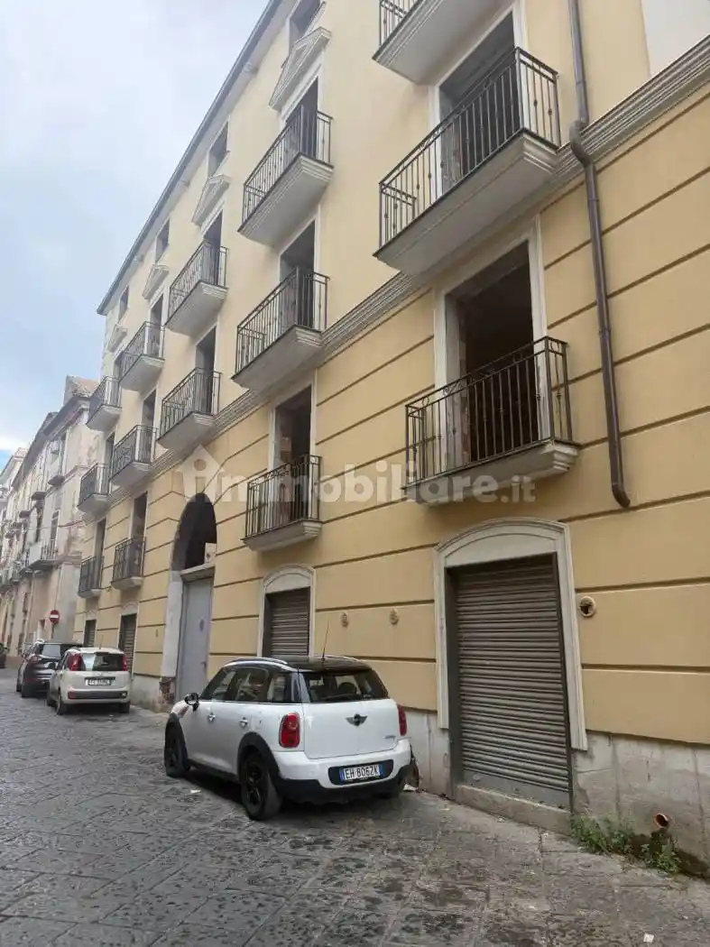 Palazzo - Edificio in vendita a Capua