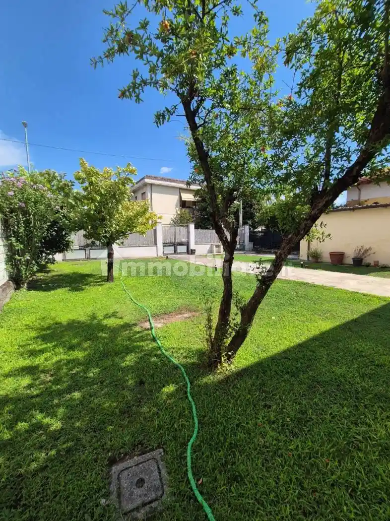 Villa in vendita a Massa