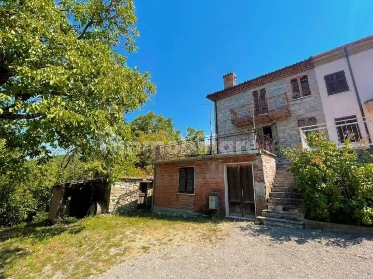 Casa indipendente in vendita a Fabbrica Curone