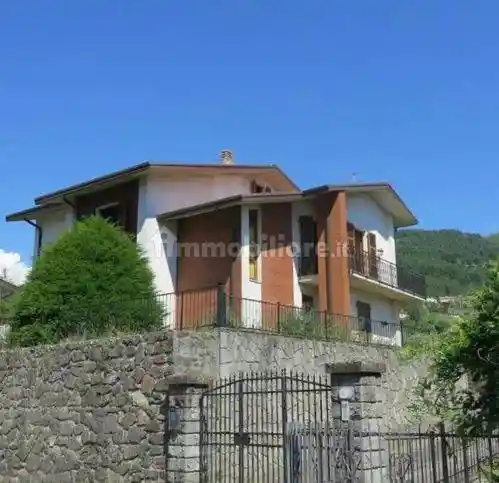Villetta a schiera in vendita a Fivizzano